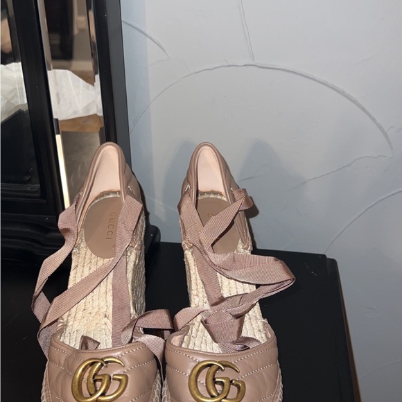 Brand new gucci nude wedges - Picture 1 of 8